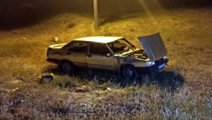 Kırıkkale'de otomobil şarampole devrildi: 3 yaralı