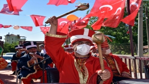 Kırıkkale'de tır üzerinde mehter takımlı "19 Mayıs" coşkusu