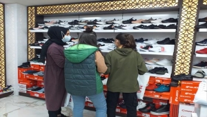 Kırşehir'de "Hayır Çarşısı" uygulamasıyla yetimler giydirildi