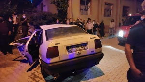 Konya'da otomobil mezarlığın duvarına çarptı: 3 yaralı