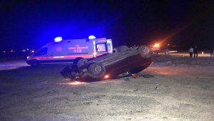 Niğde'de devrilen otomobilin sürücüsü öldü