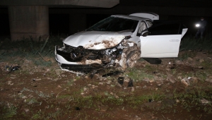 Sivas'ta otomobil devrildi: 3 yaralı 