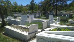 Sorgun'da mezarlıklar boş kaldı