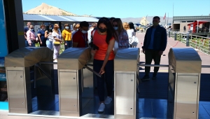 Ukraynalı turistler direkt uçuşla geldikleri Kapadokya'dan hayranlıkla ayrılıyor