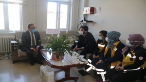 Ulaş Kaymakamı Nayman Hemşireler Günü'nü kutladı 