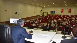 Vali Sezer, muhtarlarla bir araya geldi