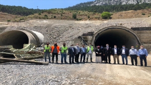 AK Parti Genel Başkan Yardımcısı Usta, Demirkapı Tüneli'nde incelemelerde bulundu