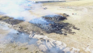 Aksaray'da 250 ton saman yandı