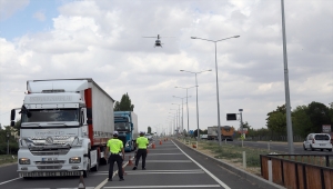 Aksaray'da helikopterli trafik denetiminde 29 sürücüye ceza kesildi