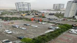 Ankara'nın bazı bölgelerine dolu yağdı