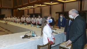 Cumhurbaşkanı Erdoğan, Avrupa ve Dünya şampiyonalarında madalya alan cimnastikçileri kabul etti