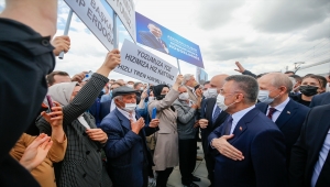 Cumhurbaşkanı Yardımcısı Oktay, Kovid-19 salgınına karşın yatırımların çok hızlı sürdüğünü söyledi: