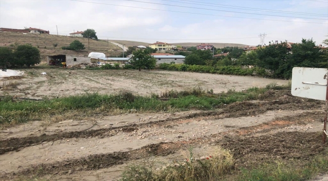 Güdül'de bazı ekili araziler sağanak ve doludan zarar gördü