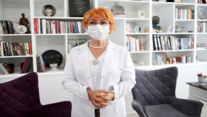 Güneş kreminin tam koruma sağlaması için 2 saatte bir vücuda sürülmesi önerildi