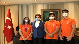 İYİ Parti Genel Başkanı Akşener, dünya şampiyonu milli sporcu Ayşe Begüm Onbaşı'yı kabul etti