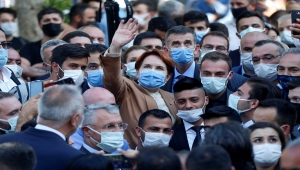 İYİ Parti Genel Başkanı Akşener, Niğde'de esnafı ziyaret etti