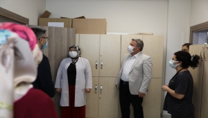 Kayseri'de belediye personeline Kovid-19 aşısı yapımı başladı 