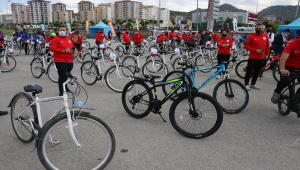 Kayseri'de bisikletseverler Dünya Bisiklet Günü'nde pedal çevirdi
