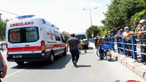 Kayseri'de panelvanın çarptığı genç ağır yaralandı