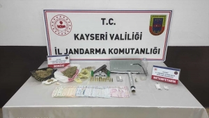 Kayseri'de uyuşturucu operasyonunda 2 şüpheli yakalandı