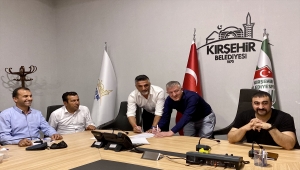 Kırşehir Belediyespor teknik direktör Hakkı Hocaoğlu ile sözleşme imzaladı
