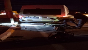 Konya'da minibüs ile motosiklet çarpıştı: 2 yaralı