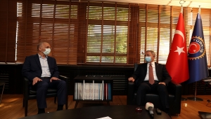 Milli Savunma Bakanı Akar, Türk-İş Genel Başkanı Atalay'ı ziyaret etti