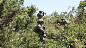 Pençe-Şimşek operasyonu bölgesindeki mağarada 3 PKK'lı terörist etkisiz hale getirildi