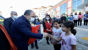 Sanayi ve Teknoloji Bakanı Varank, Kırşehir'de gençlerle buluştu