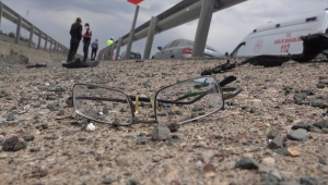 Sivas'ta bariyerlere çarpan motosikletin Rus sürücüsü öldü