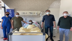 Sivas'ta bir kadının onikiparmak bağırsağındaki kaçak ameliyatsız yöntemle kapatıldı