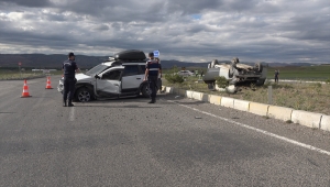 Sivas'ta trafik kazası: 2 yaralı