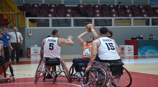 Tekerlekli Sandalye Basketbol Süper Ligi play-off çeyrek final müsabakaları Yalova'da başladı