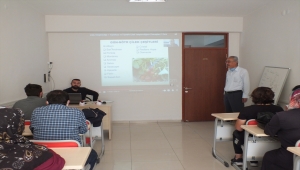 Ulaş'ta çilek yetiştiriciliği kursu açıldı 