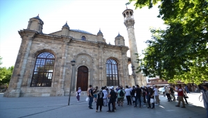 "Yarın Çok Genç Olacak" Projesi kapsamında 7 ilden gelen öğrenciler Konya'yı gezdi