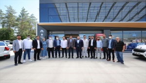 AK Parti Gençlik Kolları MKYK Üyesi Güdek, Sivas'ta gençlerle buluştu