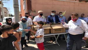 AK Parti, orman yangınlarına dikkati çekmek için Eskişehir'de fidan dağıttı