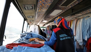 Aksaray'da "Sosyal Mağaza Otobüsü" Kurban Bayramı öncesinde çocukları sevindiriyor