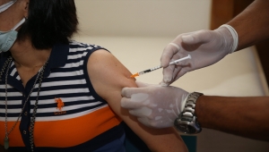 En az bir doz aşılanma oranı yüzde 75'in üzerine çıkan Eskişehir'de aşı çalışmaları sürüyor