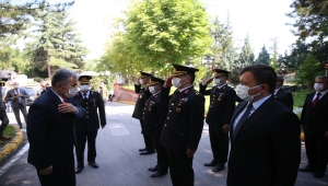 Eskişehir Valisi Erol Ayyıldız, Gara şehidi Mevlüt Kahveci'nin ailesini ziyaret etti