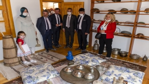 İYİ Parti Siyaset Akademisi Başkanı Akalın, Kahramankazan'da ziyaretlerde bulundu