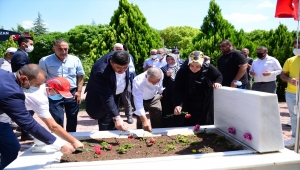 Kahramankazan'da Asri Mezarlık'taki kabirler ve şehitlik ziyaret edildi