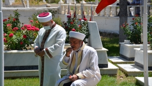 Karaman'da Kurban Bayramı arifesinde şehitlikler ziyaret edildi
