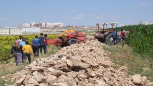 Karaman'da tarlada çalışırken traktörden düşen kişi öldü