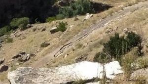 Kayseri Derevenk Vadisinde manzara izlemek için durdu aracı uçuruma yuvarlandı