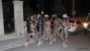 Kayseri Talas'ta kız arkadaşını darp etti, eve kilitledi özel harekat devreye girdi