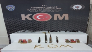 Kırıkkale'de evi ve mandırasında ruhsatsız silah bulunan zanlı tutuklandı