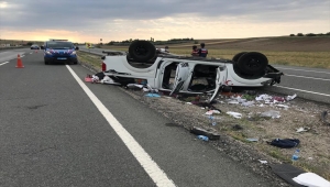 Kırıkkale'de kamyonet refüje devrildi: 4 yaralı