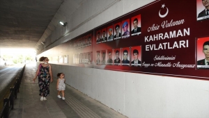 Kırıkkaleli şehitlerin fotoğrafları kentte sergileniyor