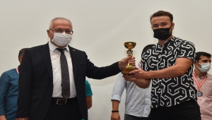 KMÜ'de spor oyunları ödül töreni düzenlendi 